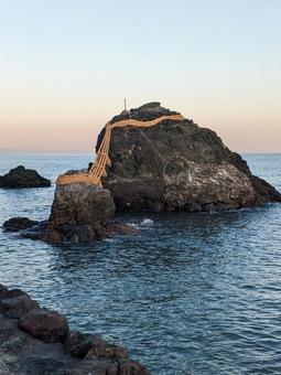 伊勢 二見興玉神社の夫婦岩 伊勢 二見興玉神社の夫婦岩の写真