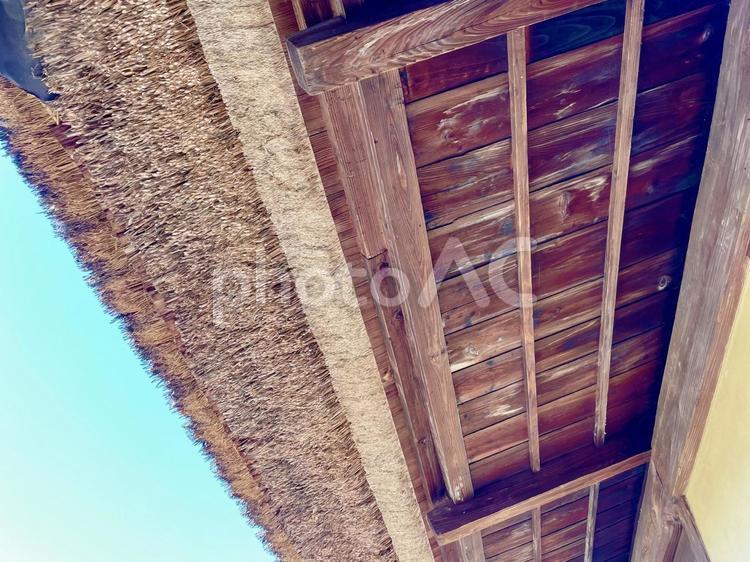 那珂市曲がり屋の茅葺き屋根 茅葺,屋根,古民家の写真素材