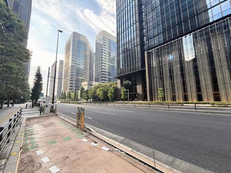 ビジネス街の道路 ビジネス街の道路
