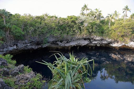 ニューカレドニア526　亀の洞窟の写真