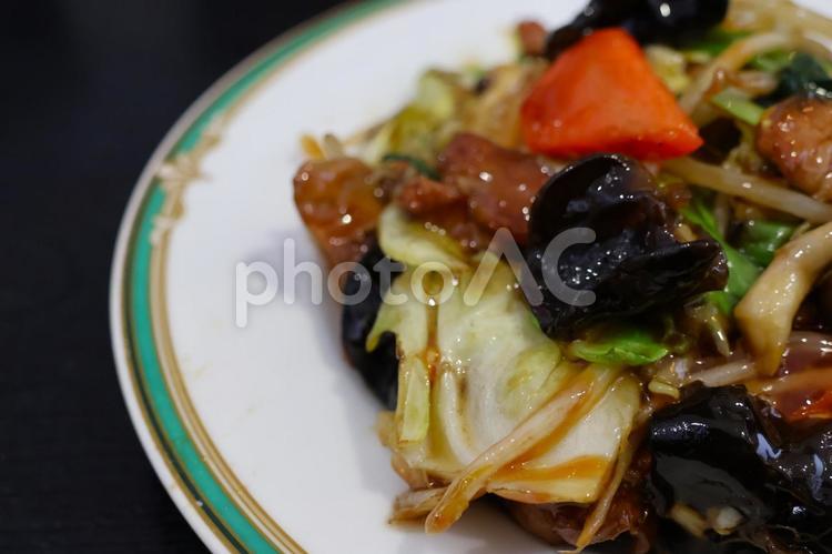 中華料理店の肉野菜炒め 肉,野菜,きくらげの写真素材