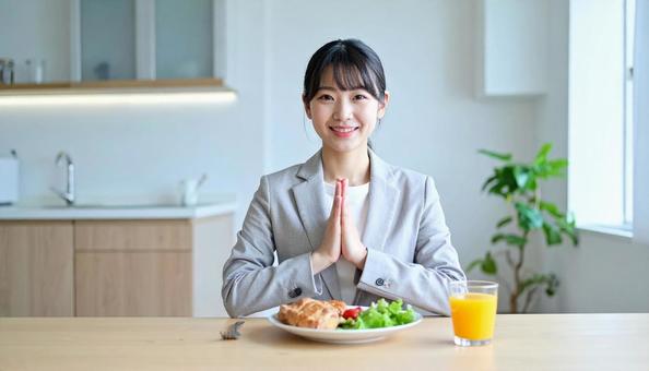 健康的で美しい女性の朝食風景 健康的で美しい女性の朝食風景の写真