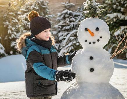 Children making a snowman, people, people, children, JPG