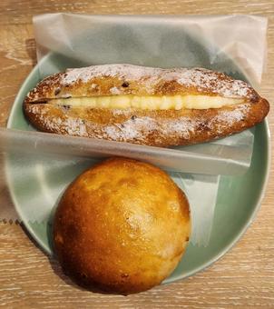 パン2種 パン2種 パン,クリーム,サンドの写真素材