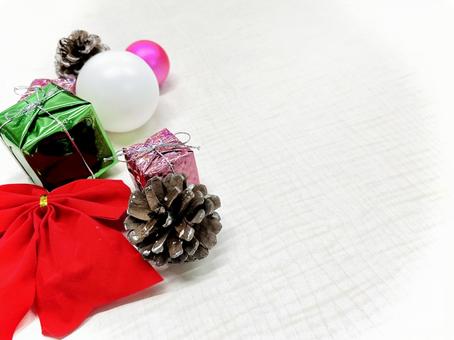 クリスマス(オーナメントとリボン) 04 リボン,オーナメント,飾りの写真素材