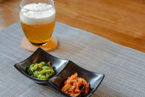 ビールとおつまみ晩酌 ビールとおつまみ晩酌 晩酌,ビール,グラスビールの写真素材