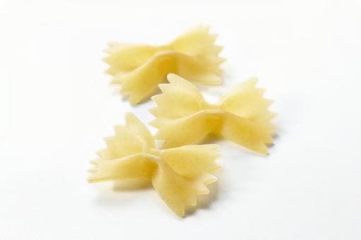 パスタ ファルファッレ パスタ ファルファッレの写真
