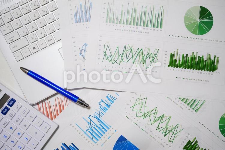 ビジネス資料のイメージ ビジネス,書類,デスクワークの写真素材