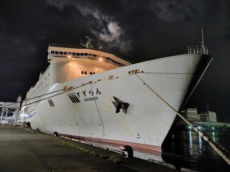 新日本海フェリー、すずらん 新日本海フェリー,すずらん,敦賀新港の写真素材