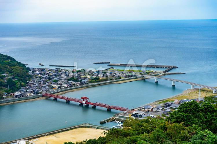 長浜大橋と新長浜大橋 愛媛県,大須市,街並みの写真素材