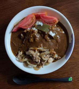 もち麦ご飯に肉と玉葱とトマトのカレーご飯 もち麦ご飯に肉と玉葱とトマトのカレーご飯 夕食,カレーライス,あきたこまちの写真素材