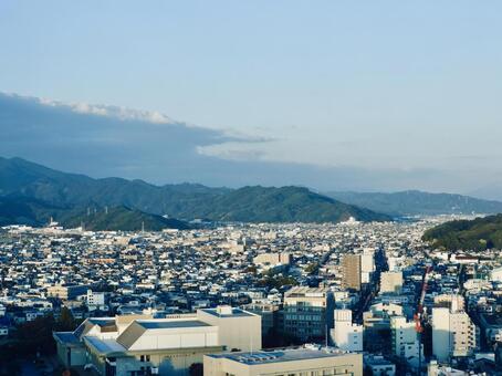 県庁から望む夕方の静岡北街道沿いの市街 静岡市,葵区,北街道の写真素材