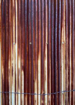 錆だらけのトタンの波板_縦_711K トタン,波板,壁の写真素材