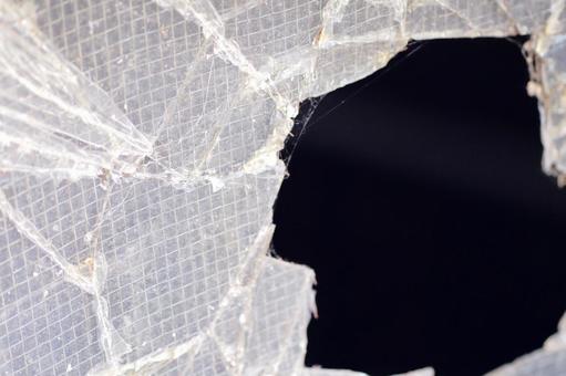 Broken glass damage compensation building danger damage image, JPG Broken glass damage compensation building danger damage image, JPG
