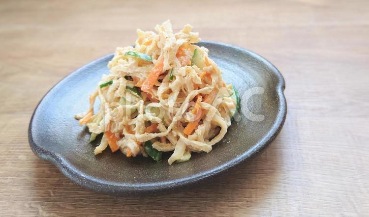 切干大根の胡麻マヨネーズサラダ③ 切り干し大根,おかず,素材の写真素材
