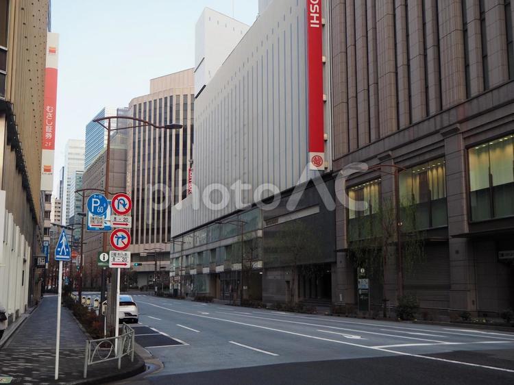 日本橋の街並み（東京都・中央区） 日本橋三越本店,むろまち小路,日本橋の写真素材