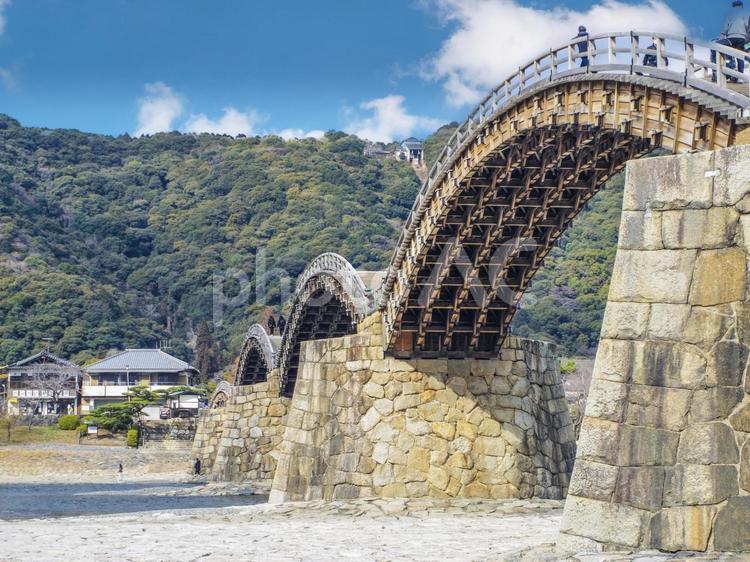 【山口県】岩国市・錦帯橋の風景 錦帯橋,岩国市,山口県の写真素材