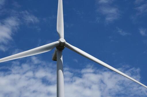 風車と白い雲　アップ 風力発電,プロペラ,エネルギーの写真素材
