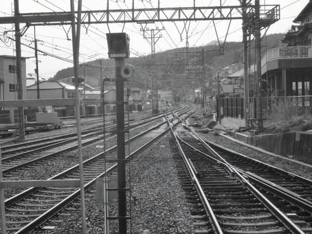 Monochrome photo of railway tracks, JPG Monochrome photo of railway tracks, JPG