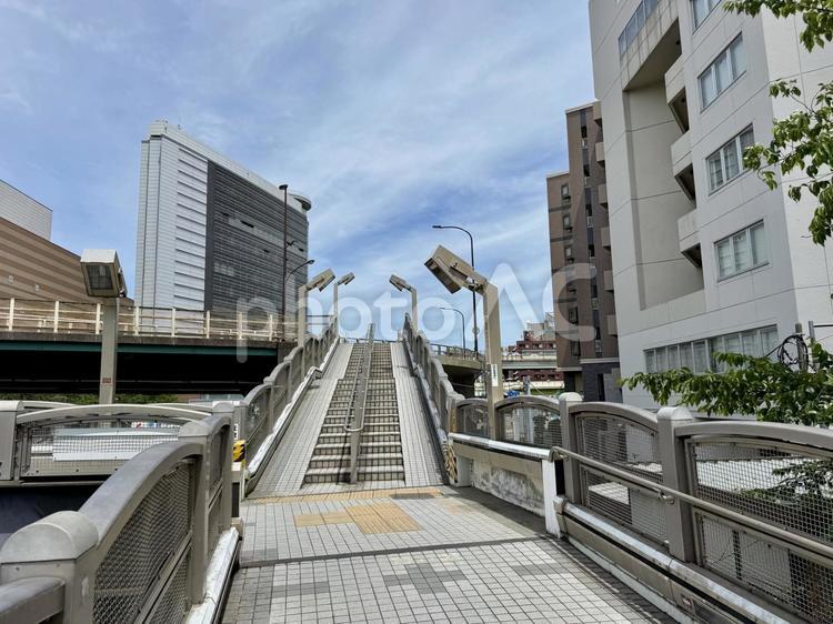 池袋大橋の上の風景 池袋,豊島区,歩道橋の写真素材