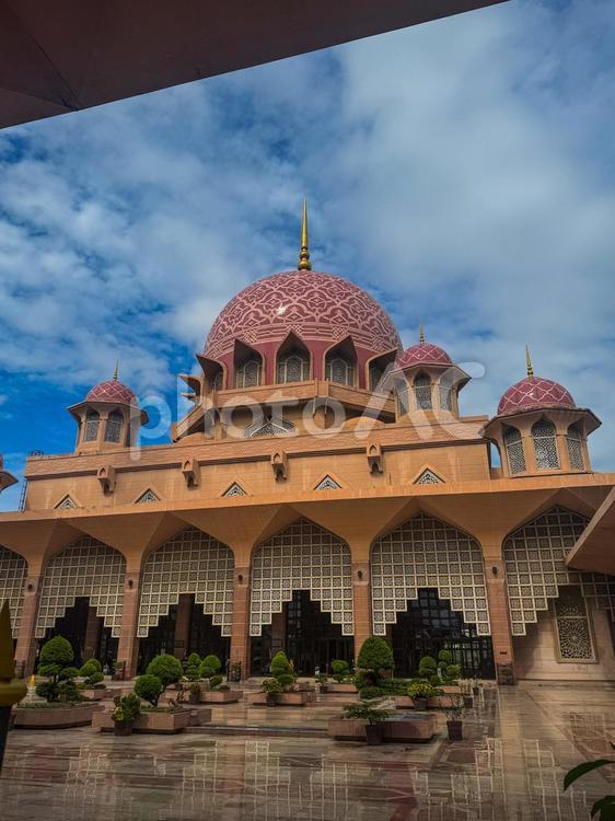 プトラモスクの美しい建築   プトラモスクの美しい建築   モスク,マレーシア,ピンクモスクの写真素材