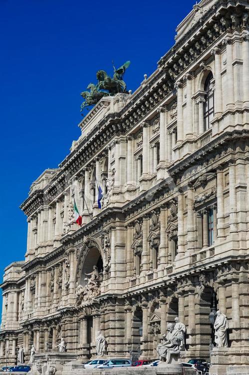 ローマ、正義の宮殿と呼ばれるイタリア最高裁判所（パラッツォ ディ ジュスティツィア） 正義の宮殿,パラッツォディジュスティツィア,パラッツオ・ディ・ジュスティツの写真素材