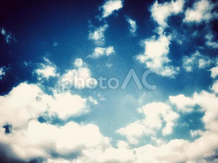 流れる雲37 空,雲,晴天の写真素材