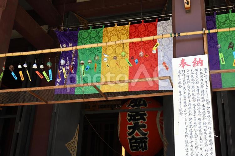 川崎大師本堂（川崎大師風鈴市） 川崎大師本堂,風鈴市,弘法大師の写真素材