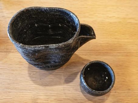 黒釉の器で味わう晩酌 黒釉の器で味わう晩酌 晩酌,日本酒,酒器の写真素材