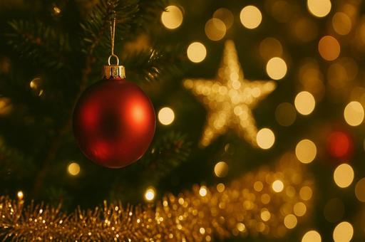 クリスマスキラキラ赤いオーナメント装飾 クリスマスキラキラ赤いオーナメント装飾の写真