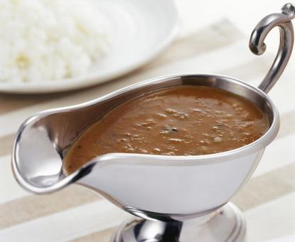 カレーポットに入ったカレー カレーポットに入ったカレーの写真