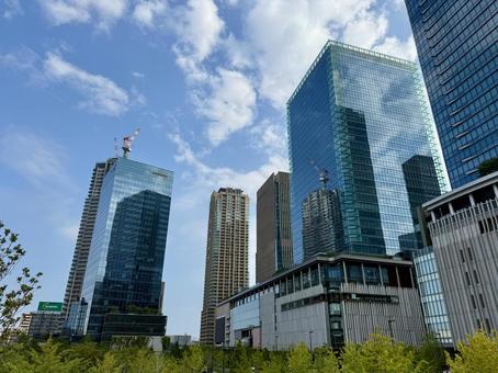 朝の大阪梅田の街並み ミラービル 朝の大阪梅田の街並み ミラービル 梅田,大阪市,府中の写真素材