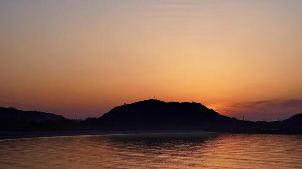 Tsutsukihama Beach at sunrise in Iki City, Nagasaki Prefecture, JPG