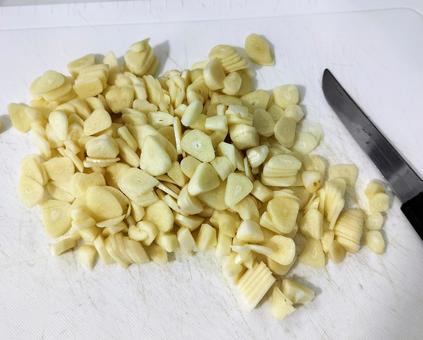 にんにくスライス にんにくスライス にんにく,ニンニクスライス,ガーリックの写真素材