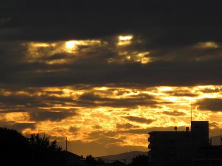 夕陽に染まる街並 夕陽に染まる街並の写真