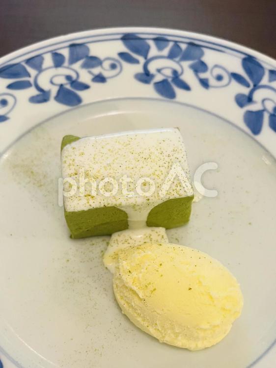 抹茶ムースとバニラアイス デザート,抹茶,ムースの写真素材