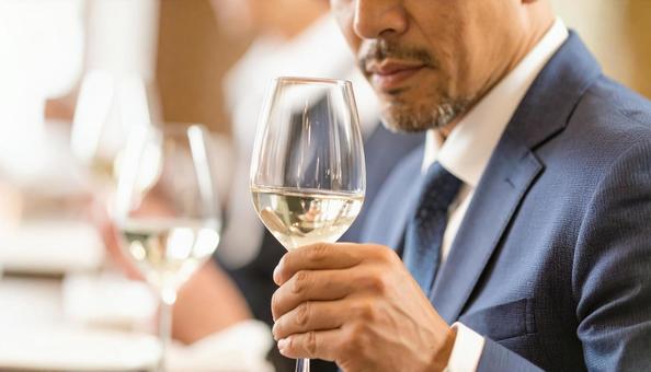 日本人ビジネスエリート男性だけの会食 日本人ビジネスエリート男性だけの会食の写真