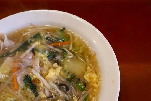 中華料理店のあんかけチャンポンの写真