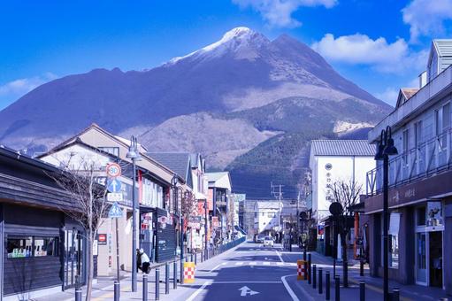 由布岳のある風景 由布岳のある風景の写真