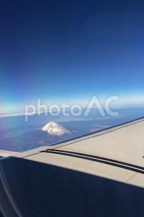 富士山を違う目線で 富士山,飛行機,機内の写真素材