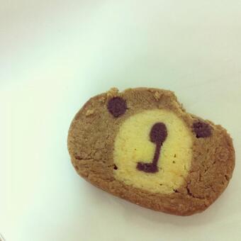 食べかけのクッキー 食べかけのクッキーの写真