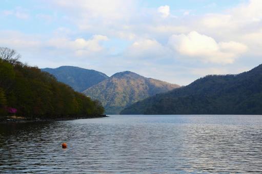 中禅寺湖風景4(栃木県日光市にて) 中禅寺湖風景4(栃木県日光市にて)の写真