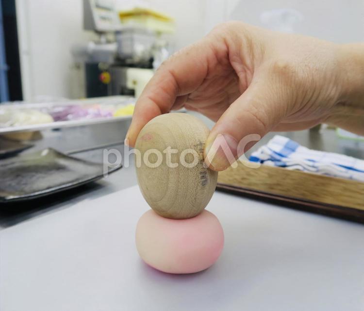 練り切りを作る手 練り切り,食べ物,和菓子の写真素材