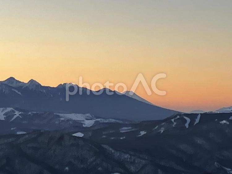 早朝の雪の美ヶ原へハイキング6　富士山 美ヶ原,登山,トレッキングの写真素材