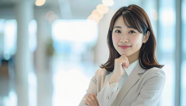 考える女性 考える女性の写真