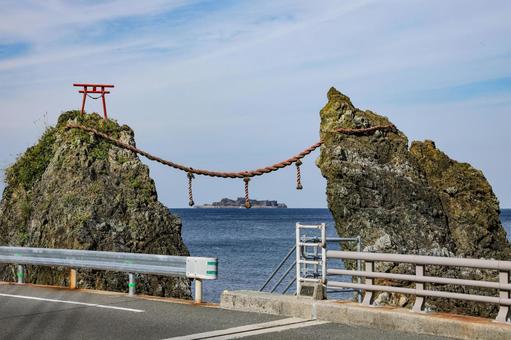 夫婦岩と軍艦島 夫婦岩,海岸,風景の写真素材