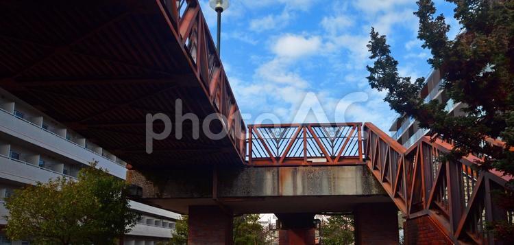 工事現場と階段 空,風景,垣根の写真素材