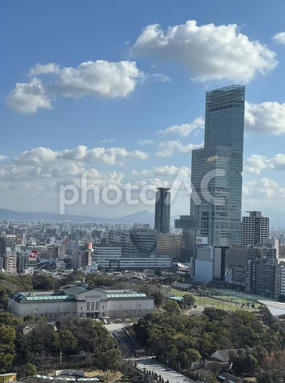 大阪の都市風景とあべのハルカス 大阪,あべのハルカス,高層ビルの写真素材