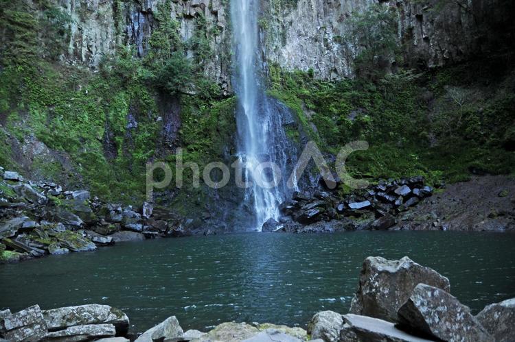 宇佐市安心院町東椎屋の滝14 滝,渓谷,源流の写真素材