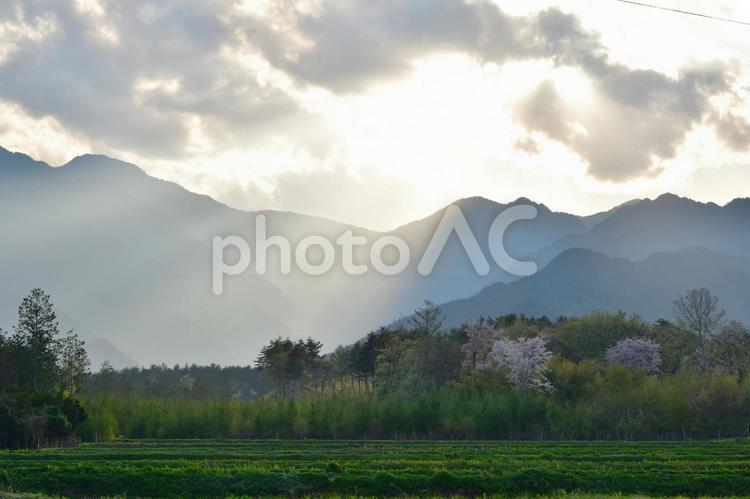 夕暮れどき 自然,風景,山の写真素材